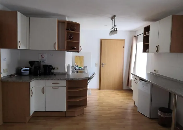 Pensionat Zimmervermietung Am Holzberg *