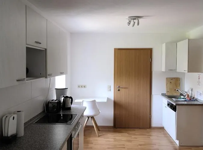 Zimmervermietung Am Holzberg *